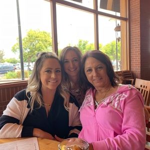 Meet your Posher, Christine